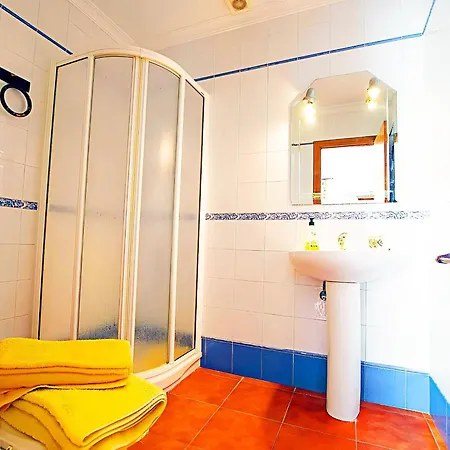 Apartment Apartamento Tranquilo Con 2 Y Aparcamiento En - Es-180-11